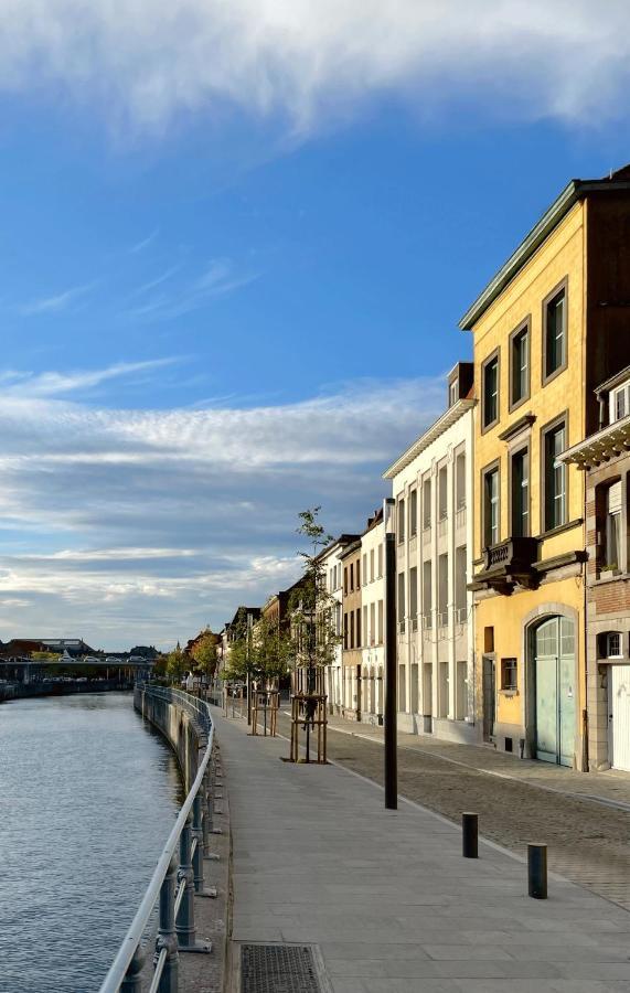 Appartement Spacieux & Calme Avec Vue Sur L'Escaut トゥルネー エクステリア 写真